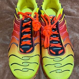 Nike Air Max Plus chrome Sneakers with Neon Accents in size 3.5 youth CT0962-700